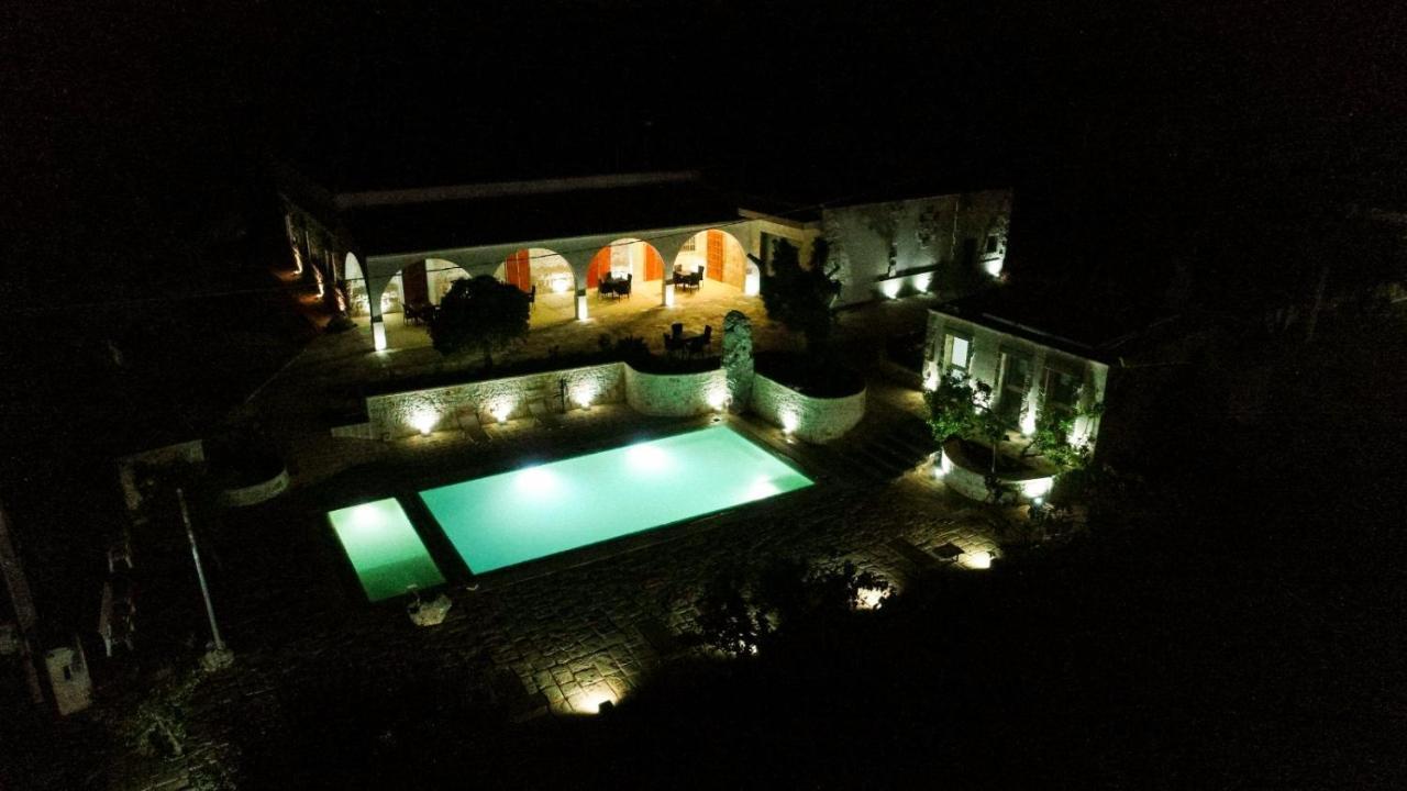 Aparthotel Casolare Lodedo à Ceglie Messapica Extérieur photo