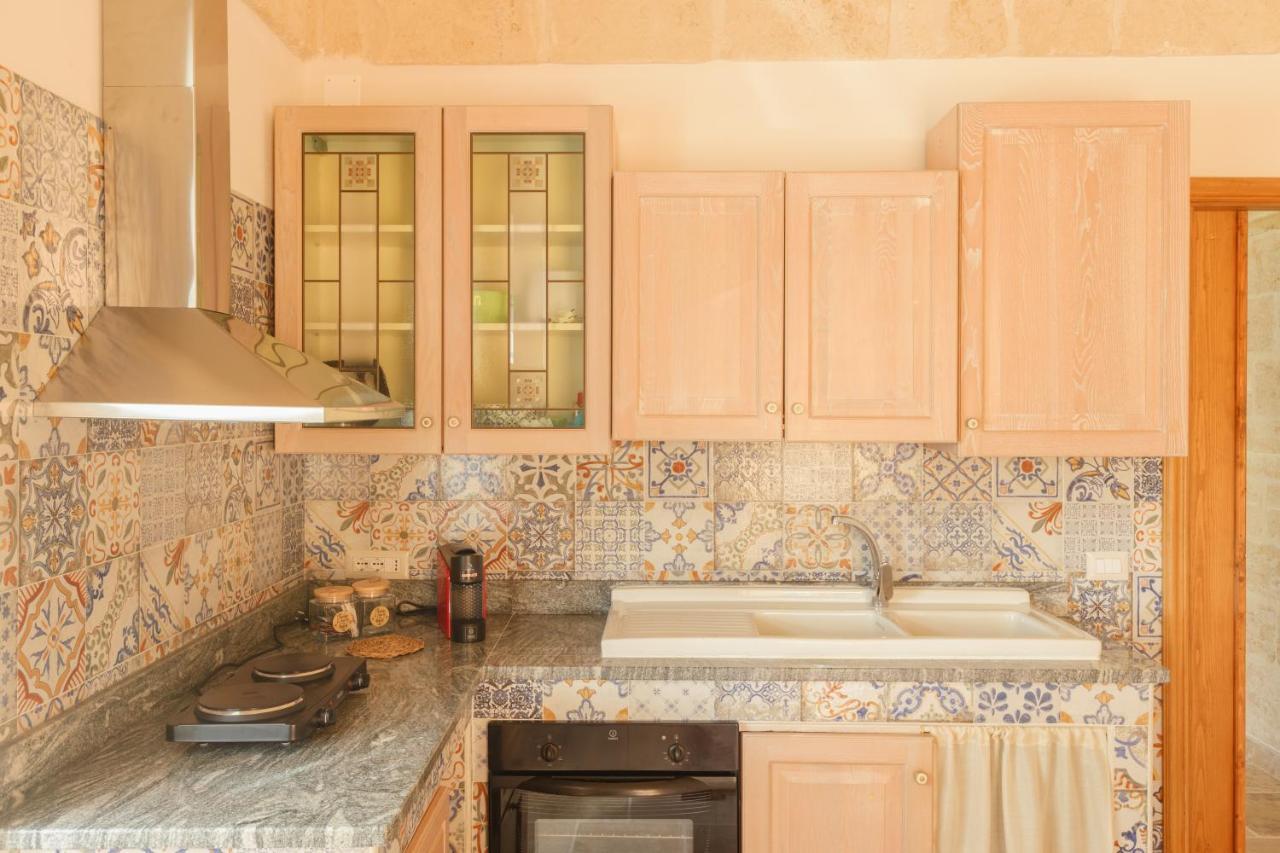 Aparthotel Casolare Lodedo à Ceglie Messapica Extérieur photo