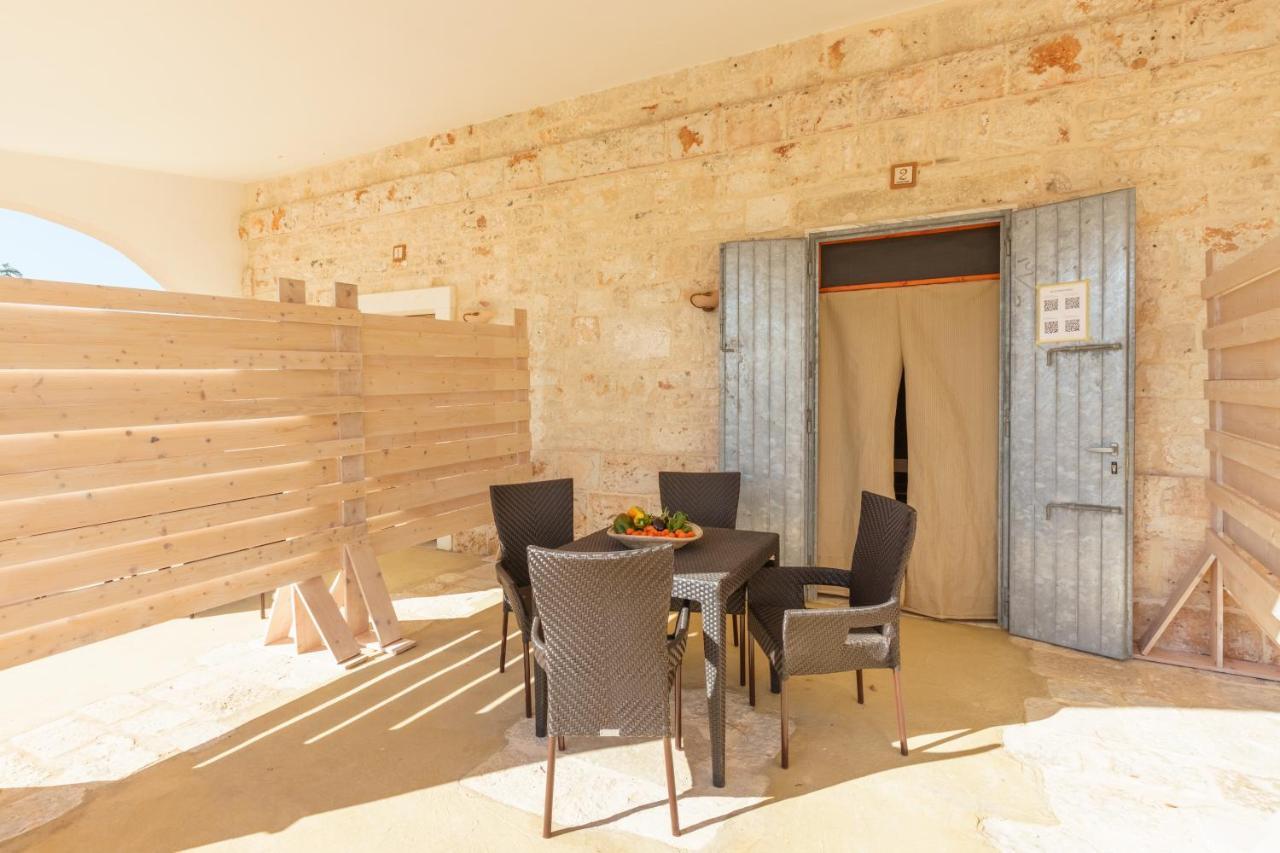 Aparthotel Casolare Lodedo à Ceglie Messapica Extérieur photo