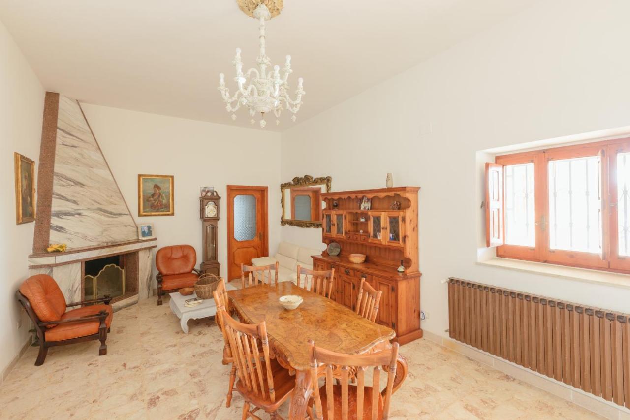 Aparthotel Casolare Lodedo à Ceglie Messapica Extérieur photo