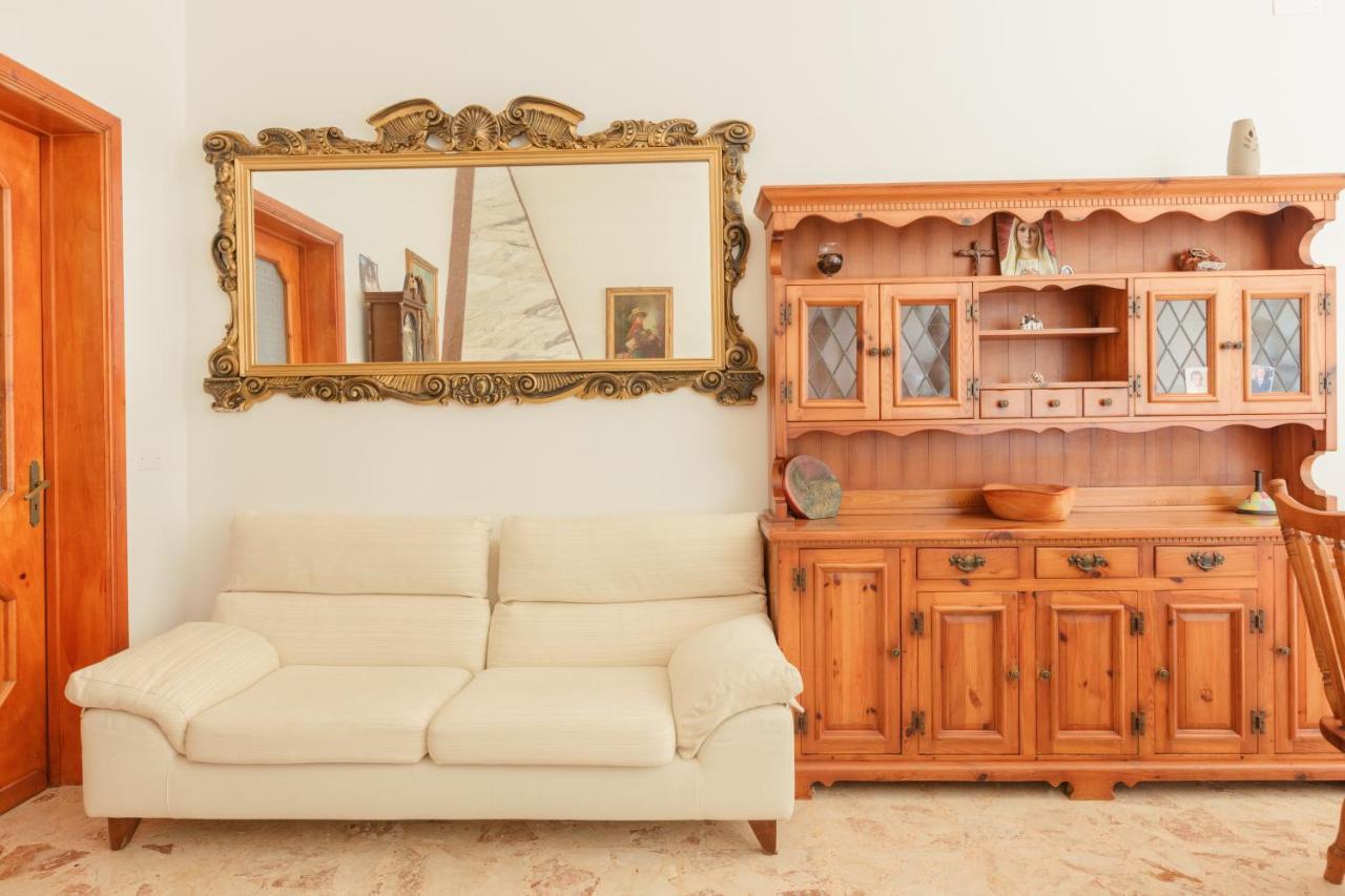 Aparthotel Casolare Lodedo à Ceglie Messapica Extérieur photo