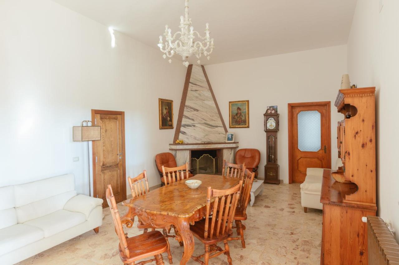 Aparthotel Casolare Lodedo à Ceglie Messapica Extérieur photo